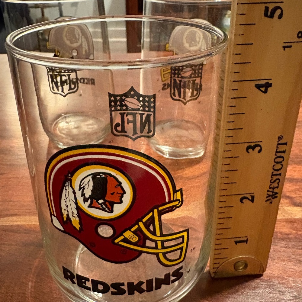 NFL Washington Redskins Set of 8 Juice Glasses with Carafe, Glasses are 4.75 in - Picture 7 of 7